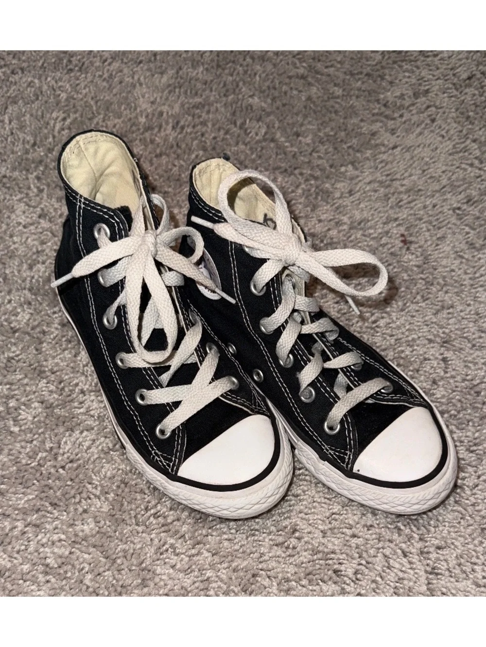 Converse Chuck Taylor All Star High Top Kids Sneakers Youth Size 13.5